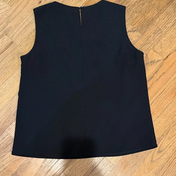 Black White House Black Market  blouse. Size XS - Picture 2 of 3